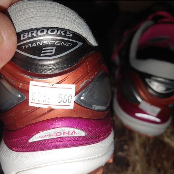 Brooks women's Transcend 3 running shoes sneakers size 9.5.     560 - Picture 12 of 12